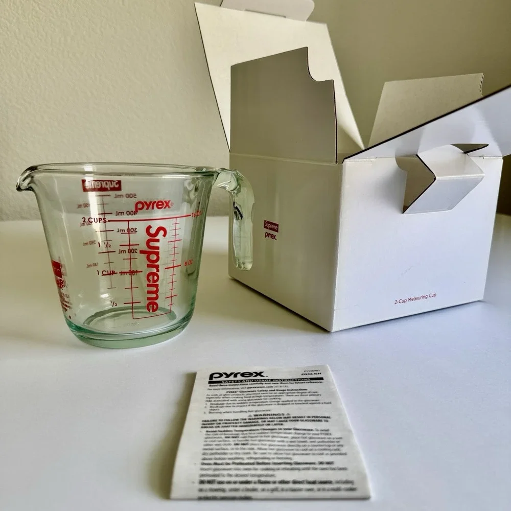 Pyrex Supreme Edition Glass Measuring Cup- 2 Cups New In Box